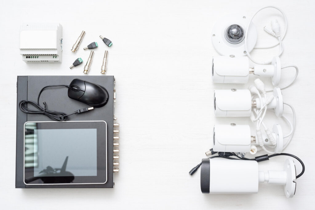 Computadora secuestrada en un allanamiento judicial. Asesoramiento legal del abogado penalista Dr. Nicolás Mendive en casos de secuestro de dispositivos.